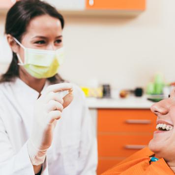 Estrazione dente fa male