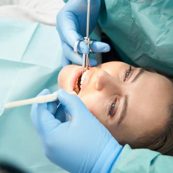 Siringa anestesia dentista