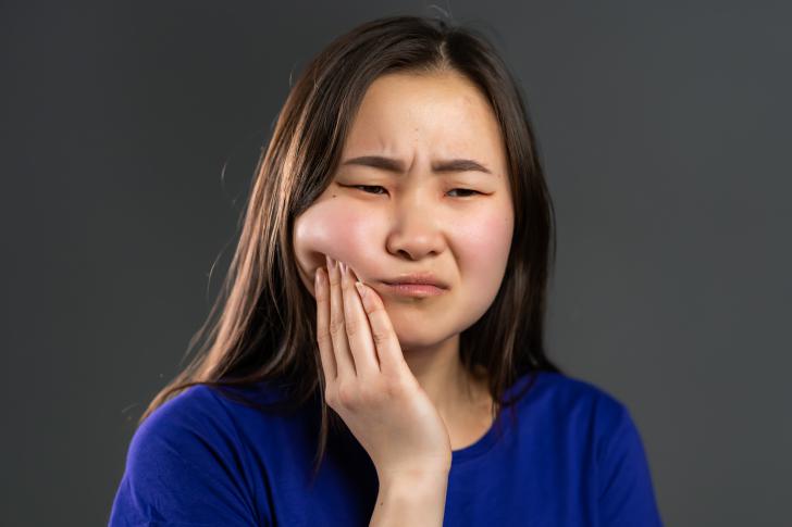Dolore dopo estrazione dente quanto dura