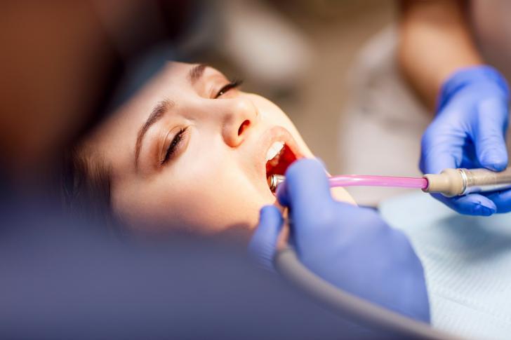 Dente necrosi puzza
